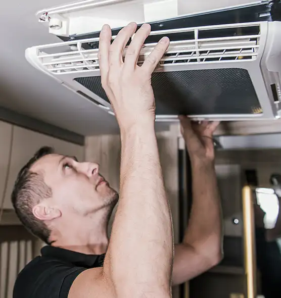 Professional Licensed And Insured Cleaners in Ives Estates, FL